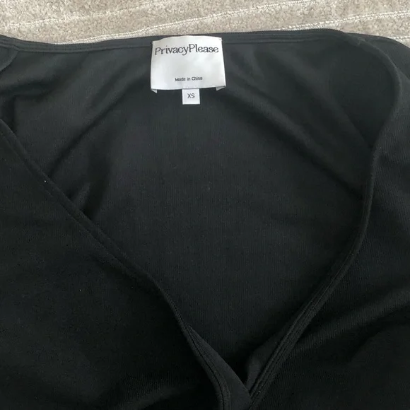 Privacy please Rochester top - Picture 4 of 4